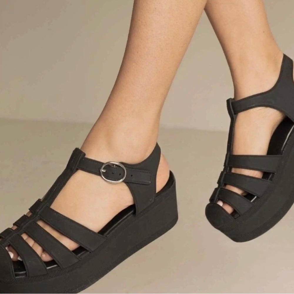 NIB Jeffrey Campbell Matte Black Jelly Platform Sandals